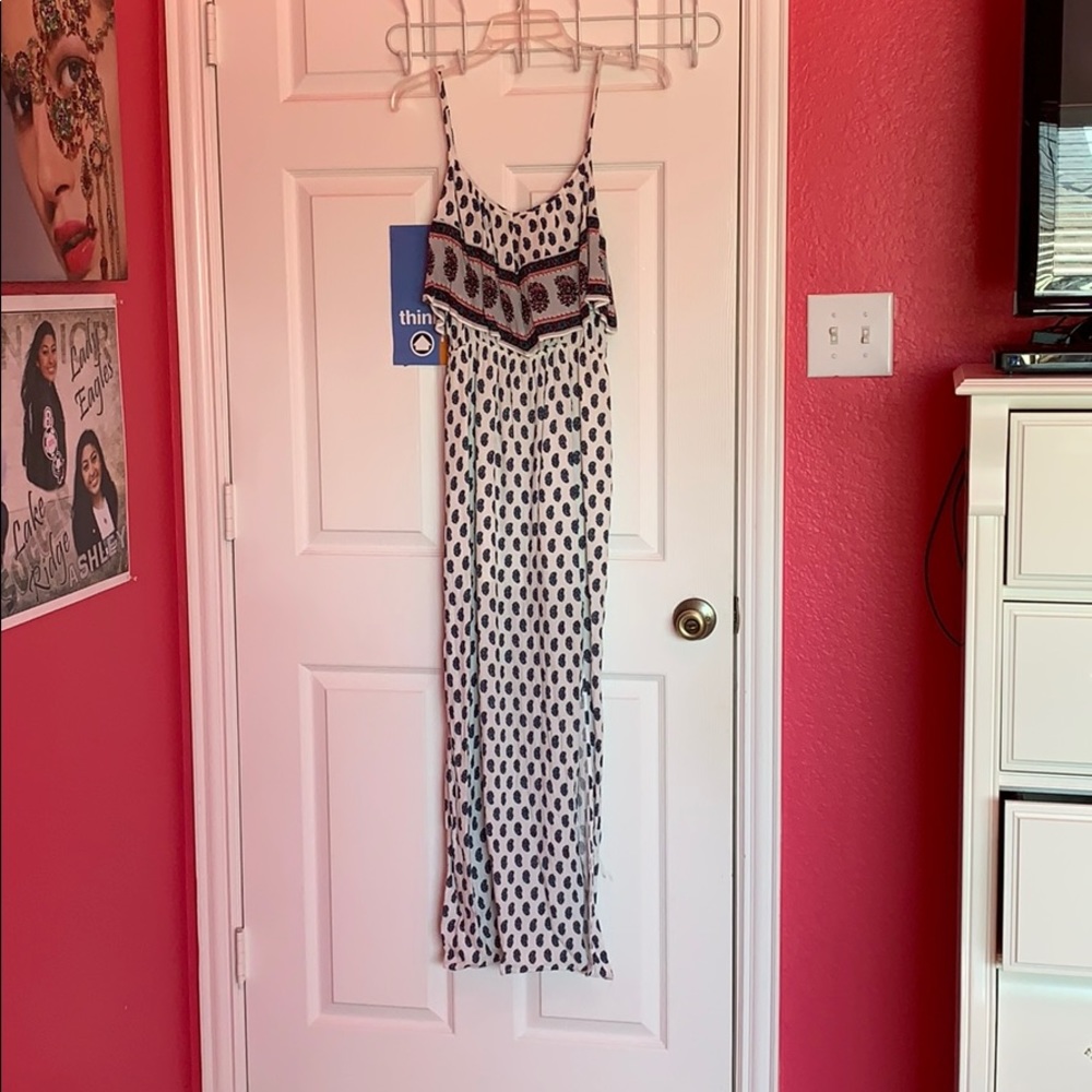 Beautiful maxi dress!!